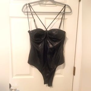 ZARA FAUX 🛍LEATHER TOP XL